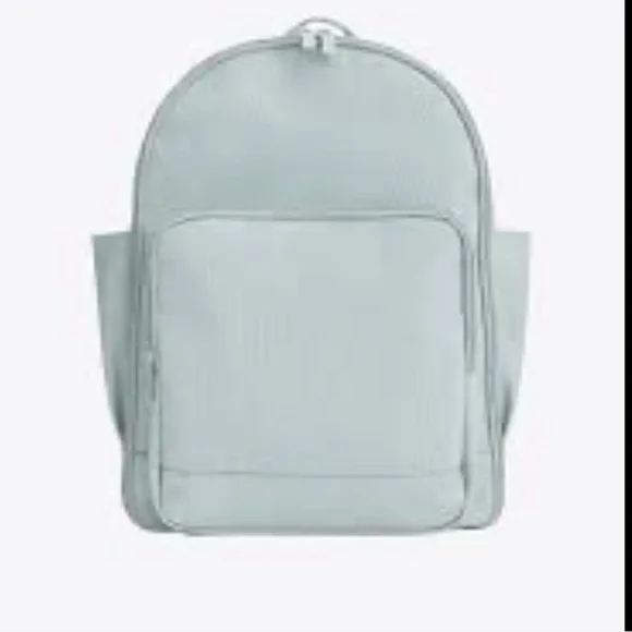 Beis The Travel Backpack - Picture 3 of 8